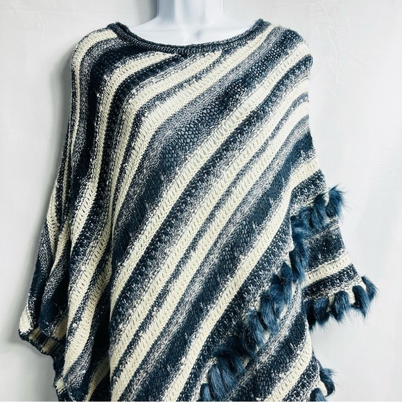 Chico’s Women’s Sz S/M Cream, Blue & Metallic Stripes Pullover Sweater Poncho - Picture 2 of 7
